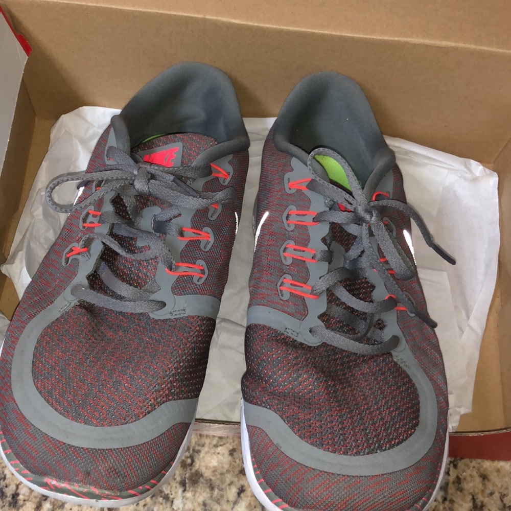 Nike - Picture 5 of 6